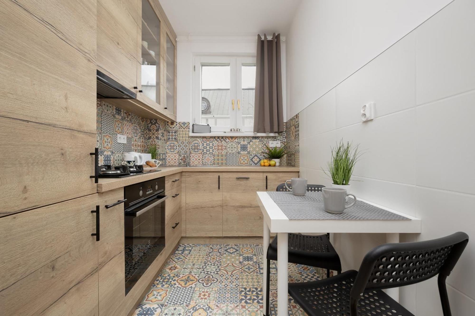 Charming For 4 People Located 650 M From The Old Town Of By Renters Leilighet *